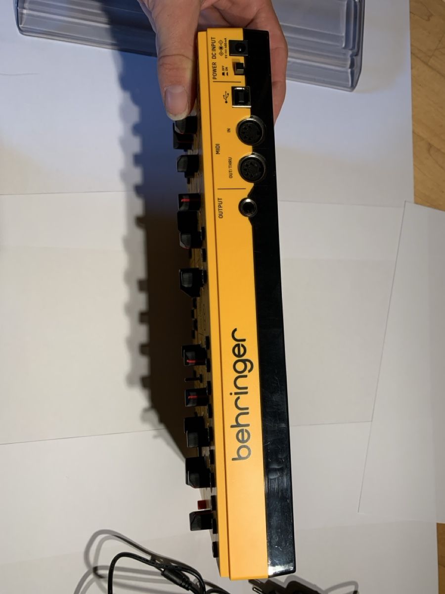 Behringer Strumenti musicali: Behringer TD-3-MO mit Decksaver – Usato da Luchsingen venduto da DragonOfFire 1