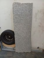 Granitplatte hellgrau, ideal für den Garten im Frühling!