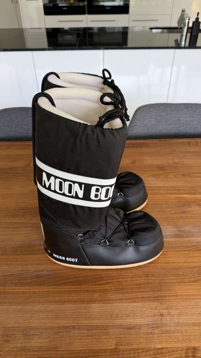 Moon Boot Scarpe da uomo: Originale Moon Boots von Tecnica – Usato da Männedorf venduto da MGB 3