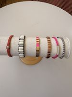 Diverse Armbänder von Michael Kors