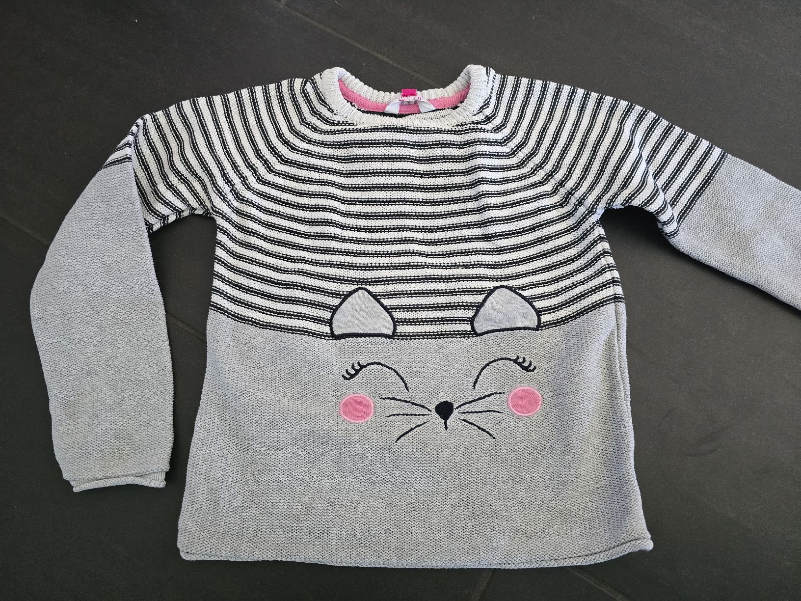 Pulls et sweat-shirts: Mädchen Pullover, Gr. 110-116 – D'occasion à Unterentfelden par Panda-87