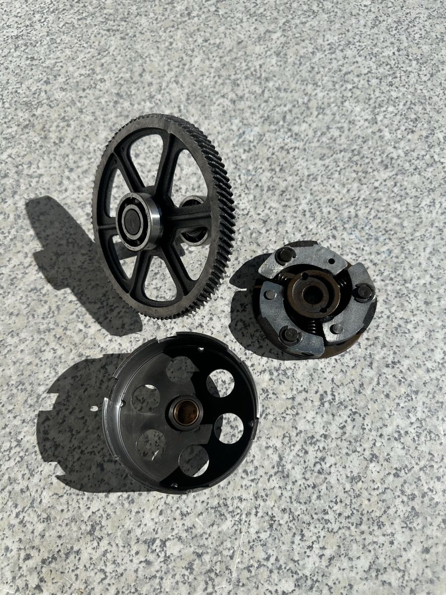 Puch Pièces pour mobylette: Puch Maxi E50 Getriebe + Kupplung – D'occasion à Törbel par kab_9msf