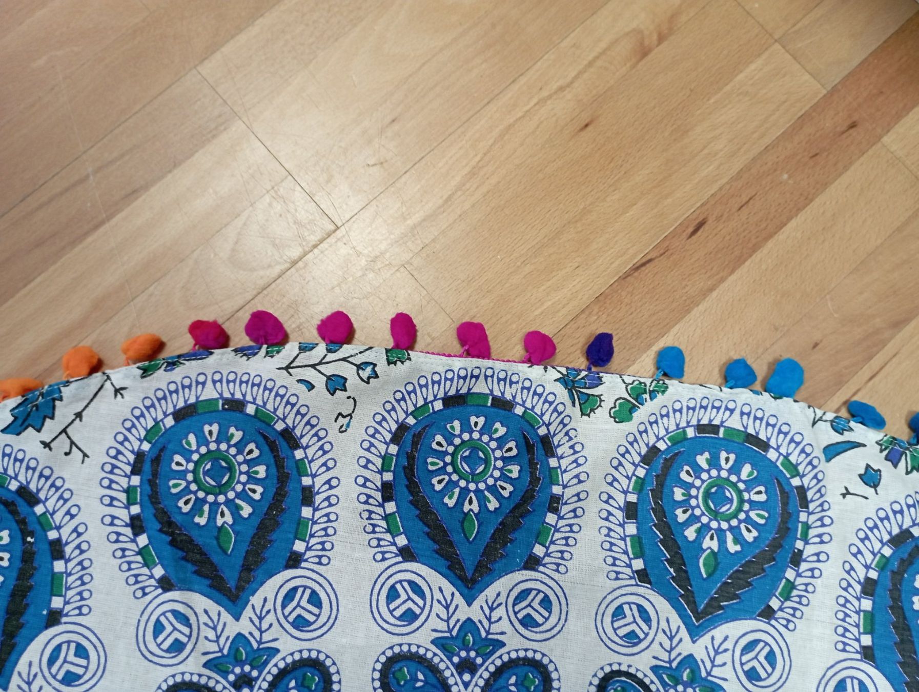 Tutte le decorazioni: Mandala Tuch mit Regenbogen Zötteli 130 cm – Nuovo e nell'imballaggio originale da St. Gallen venduto da nataraj 3