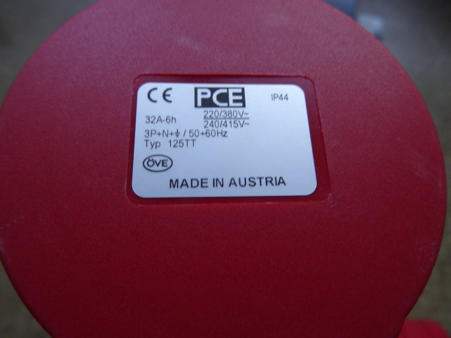 Spine: 4 x CEE32 A Steckdosen 5-polig – Usato da Lupfig venduto da JUTA09 1