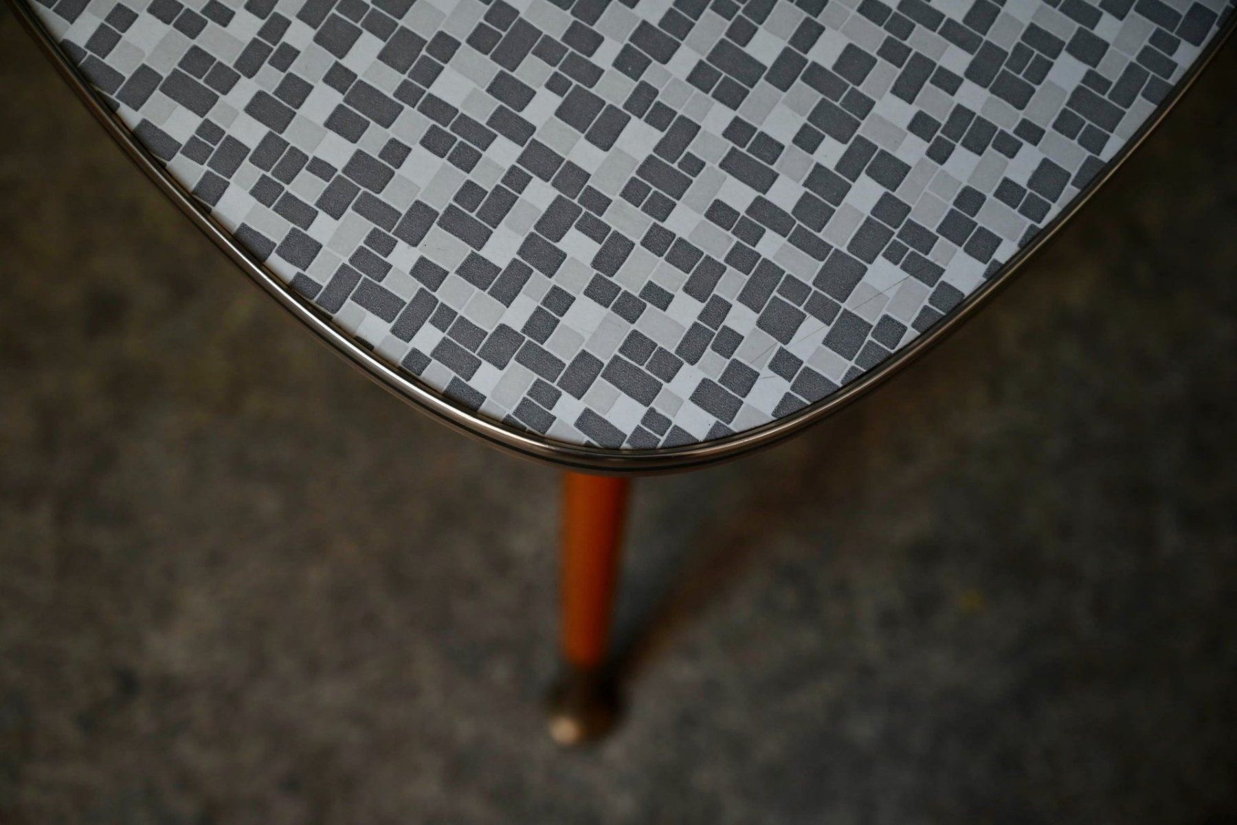 Tische: Table tripode pieds compas vintage 60 – Gebraucht aus COLMAR von Sophiebellelurette 3