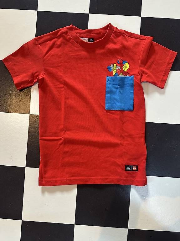 Adidas T-shirt: T-Shirt Lego x Adidas – Usato da Assens venduto da fabien1042