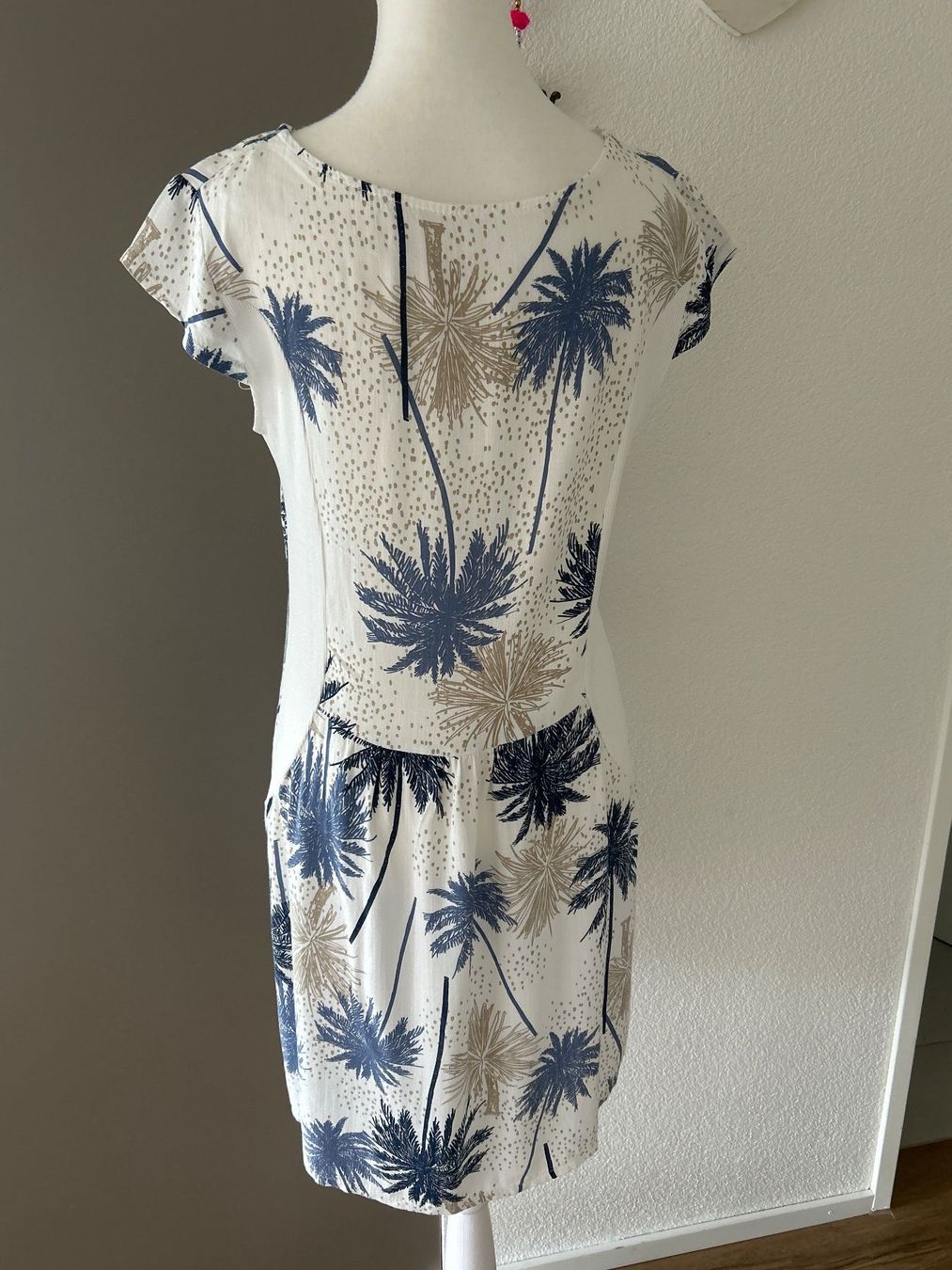 Vestiti: Sommerkleid weiss mit Palmenprint – Usato da Brunnen venduto da Nala2929 5