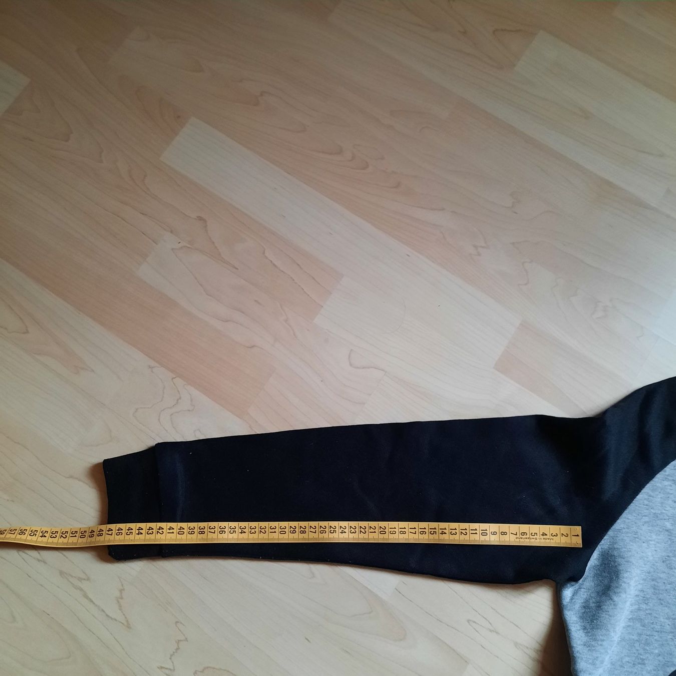 Maglioni & Felpe: Pullover – Usato da Hinwil venduto da Zom 2