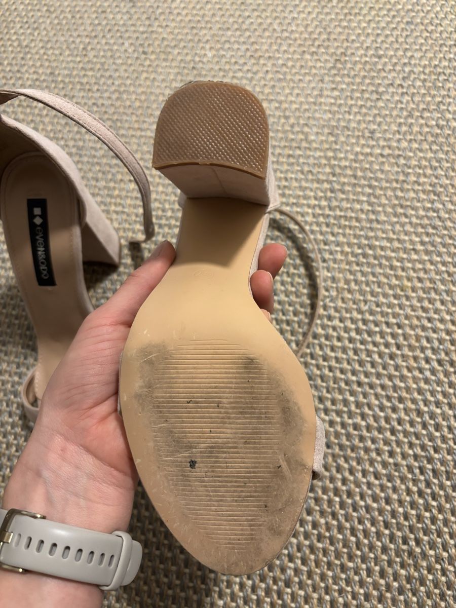 Scarpe da donna: Sandalette mit Absatz, Gr. 37 – Usato da Oberhofen Thun'see venduto da janine.70 1