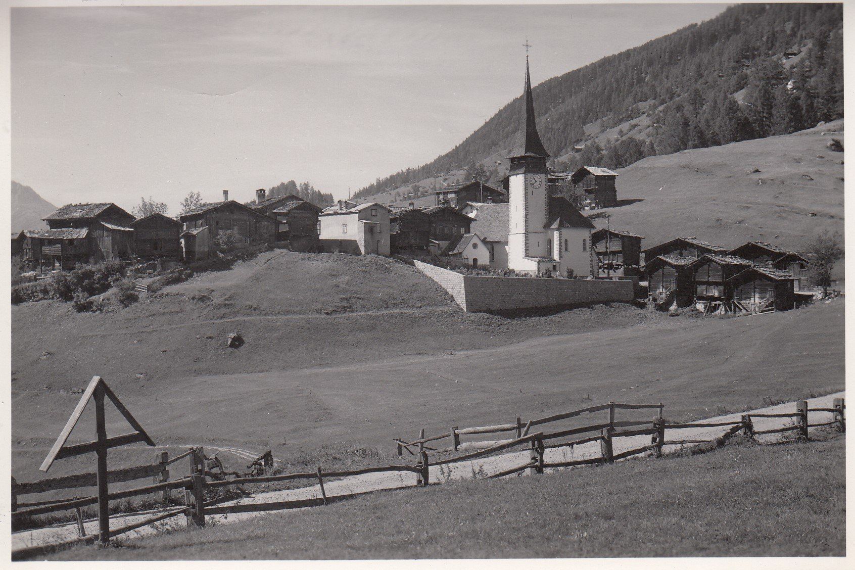 Cartoline postali: Biel   VS  im Goms – Usato da Brig venduto da Valcards54