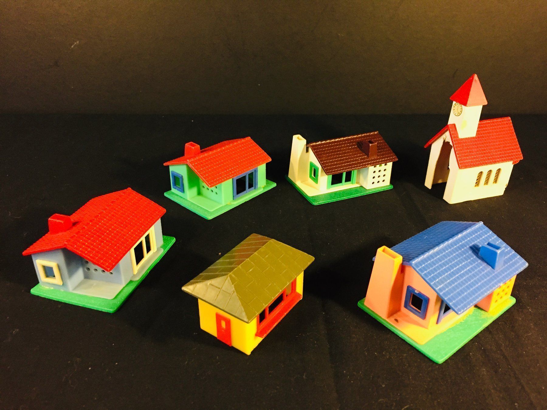 Modelleisenbahnen: Vintage 6 Modelleisenbahnhäuser – Gebraucht aus Schaffhausen von sparzone 8