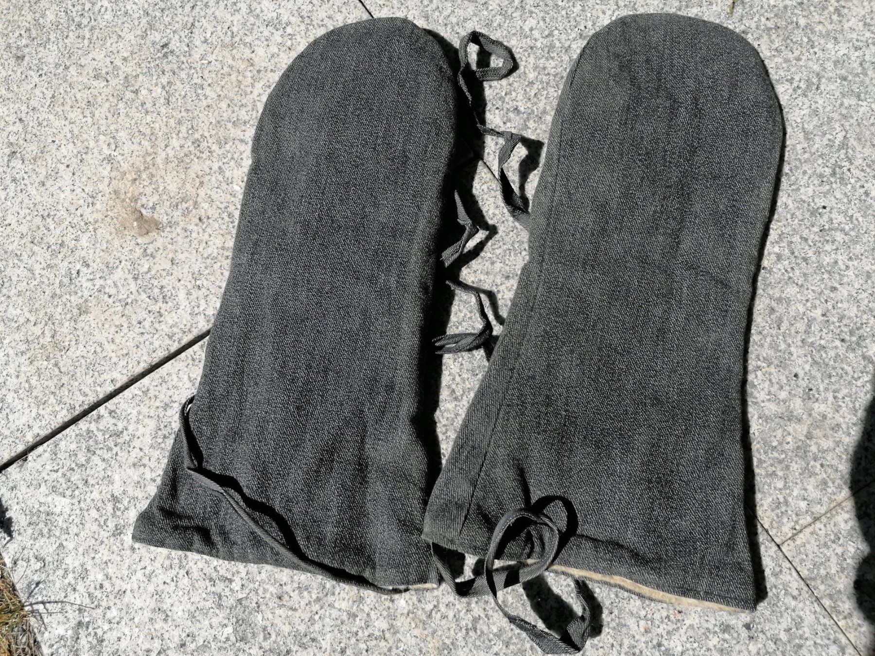Schweizer Armee Stichwaffen: Armee Handschuhe mit Fell, 1 Paar mit Fallbändel – Gebraucht aus Pfäfers von Padj 4