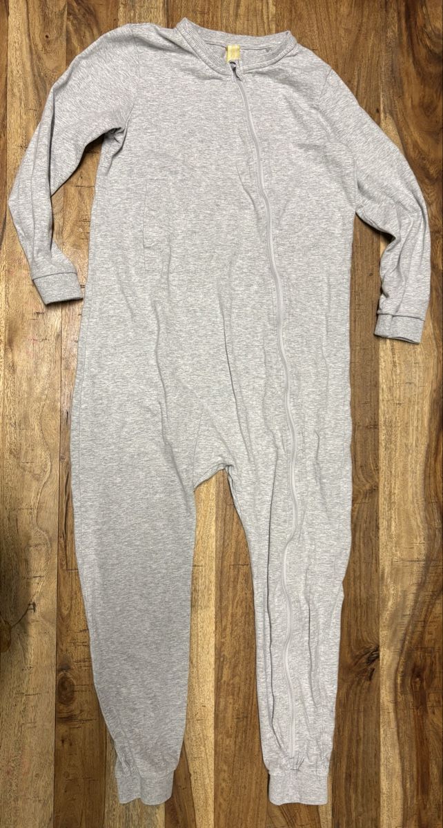 Pigiami: Pyjama Einteiler Disabled von Friboo 134/140 – Nuovo (secondo la descrizione) da St. Gallen venduto da heartbug 1