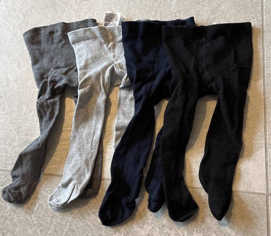 Altro abbigliamento: 4 Strumpfhosen Grösse 62 – Usato da Schleinikon venduto da Jessica_Lutishi