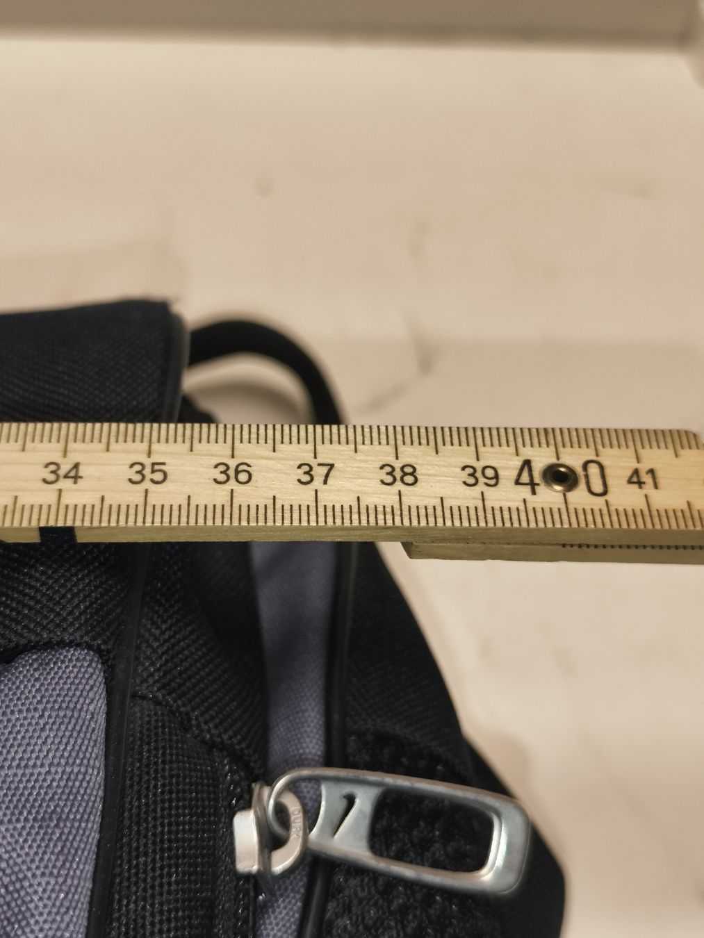 Nike Zaini: Nike Rucksack schwarz-grau, (em77) – Usato da Künten venduto da Schnaepplihuus 8