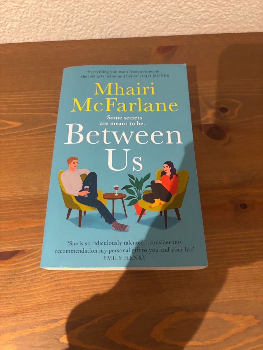 Libri: Englische Bücher - Between Us - Beach read - It ends with us – Usato da Hombrechtikon venduto da Redzonk 2