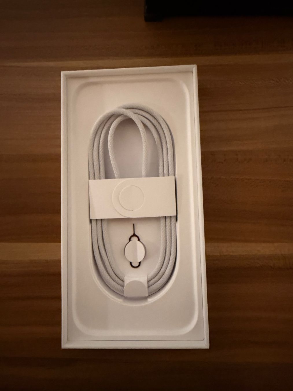Apple Telefoni cellulari / Smartphones: iPhone 16 Pro Max - 512GB - Desert Titanium - Top Zustand – Usato da Brittnau venduto da nic_m79r 2