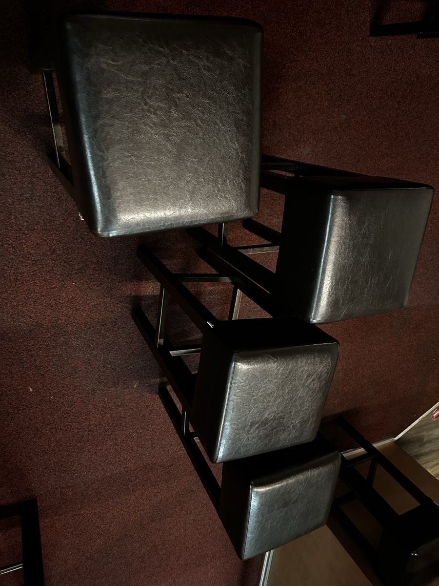 Tabourets: 4 Barhocker Kunstleder Braun – D'occasion à Kloten par Itrade 8