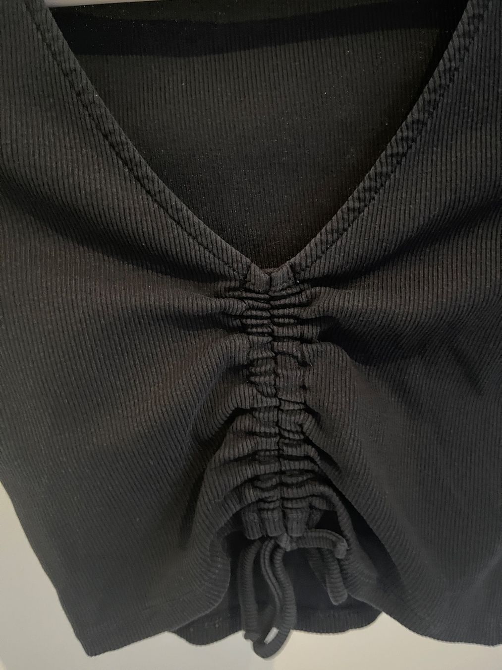Zara Top: Crop top, noir – Usato da Savagnier venduto da taianab 3