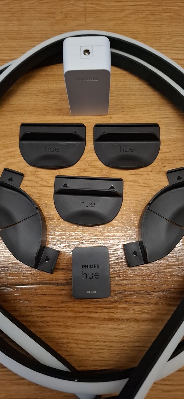 Philips Lampade: Philips Hue Play Gradient Lightstrip 55" – Usato da Guntershausen venduto da Jtattoo 1