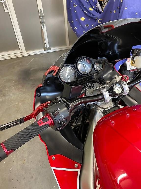 Yamaha Strada: Yamaha YZF 1000R – Usato da Wangs venduto da Niline 4