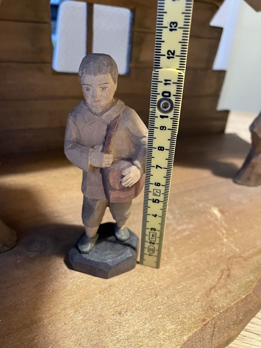 Figurines: Knabe mit Tasche E. Thomann Brienz – D'occasion à Flawil par Naphtali 5