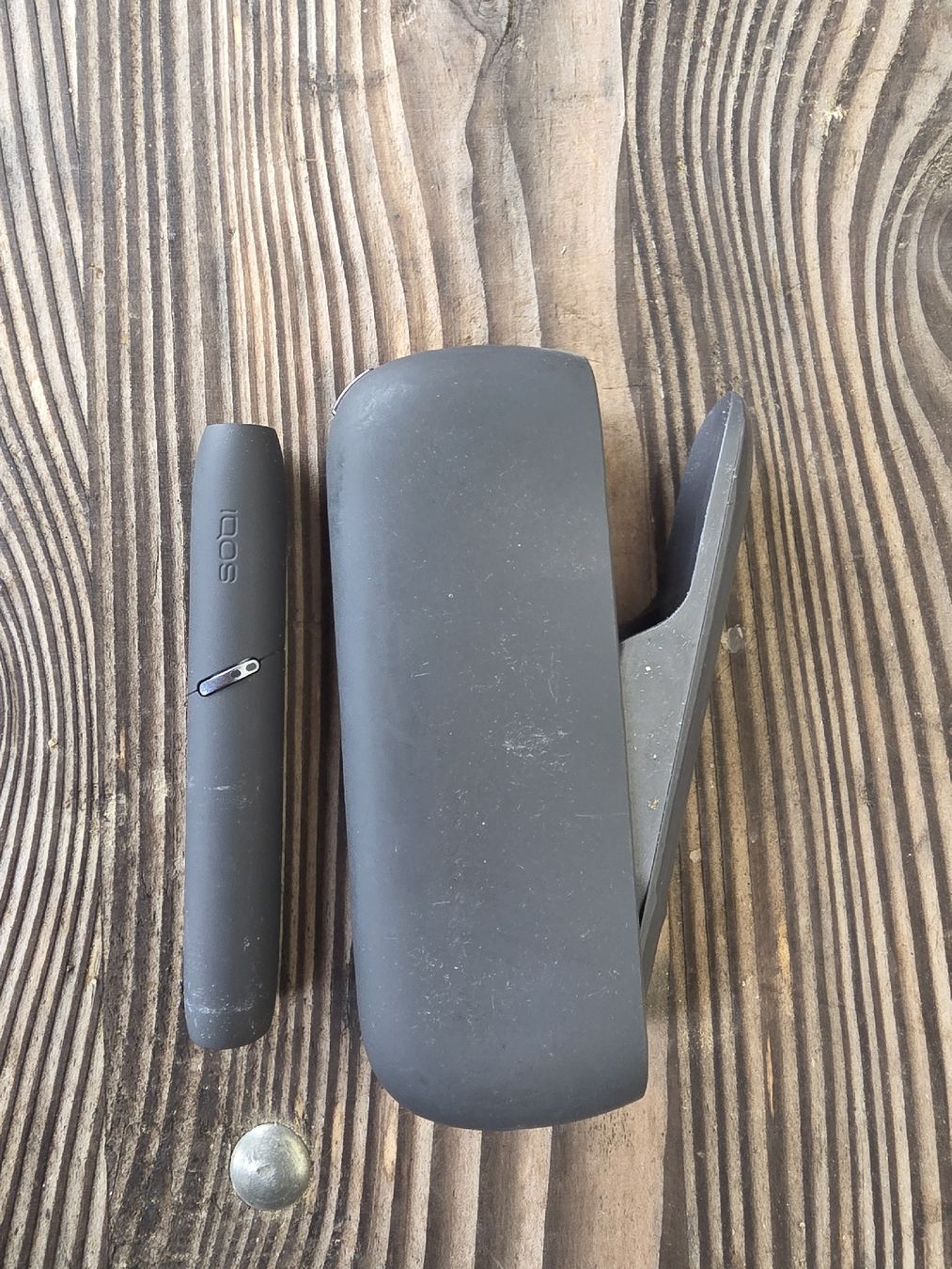 Iqos Altri Prodotti per fumatori: IQOS ILUMA One Kit, Schwarz – Difettoso da Bad Zurzach venduto da Schaeubli-Group