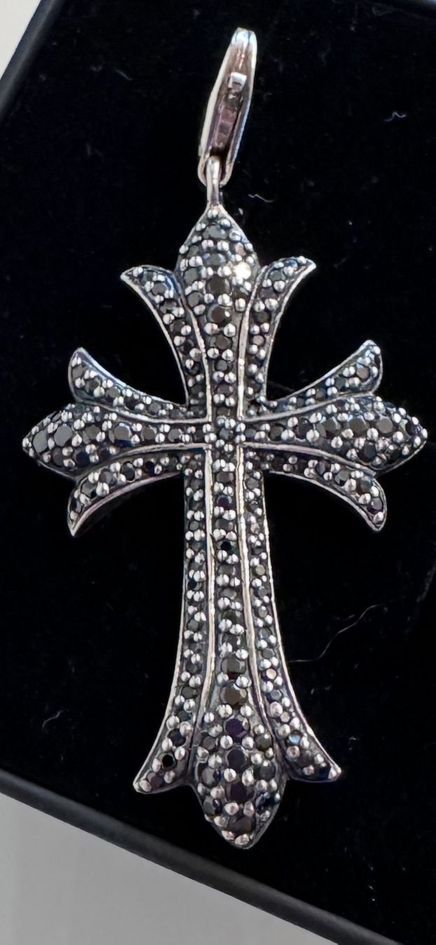 Thomas Sabo Ciondoli: Thomas Sabo Kreuz mit schwarzen Zirkonia – Usato da Güttingen venduto da mar_q2dy