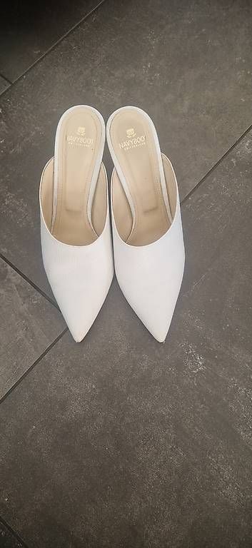 Chaussures femmes: Mules blanches NAVYBOOT à bout pointu.  Pointure 39 – D'occasion à Chavornay par Aglianico