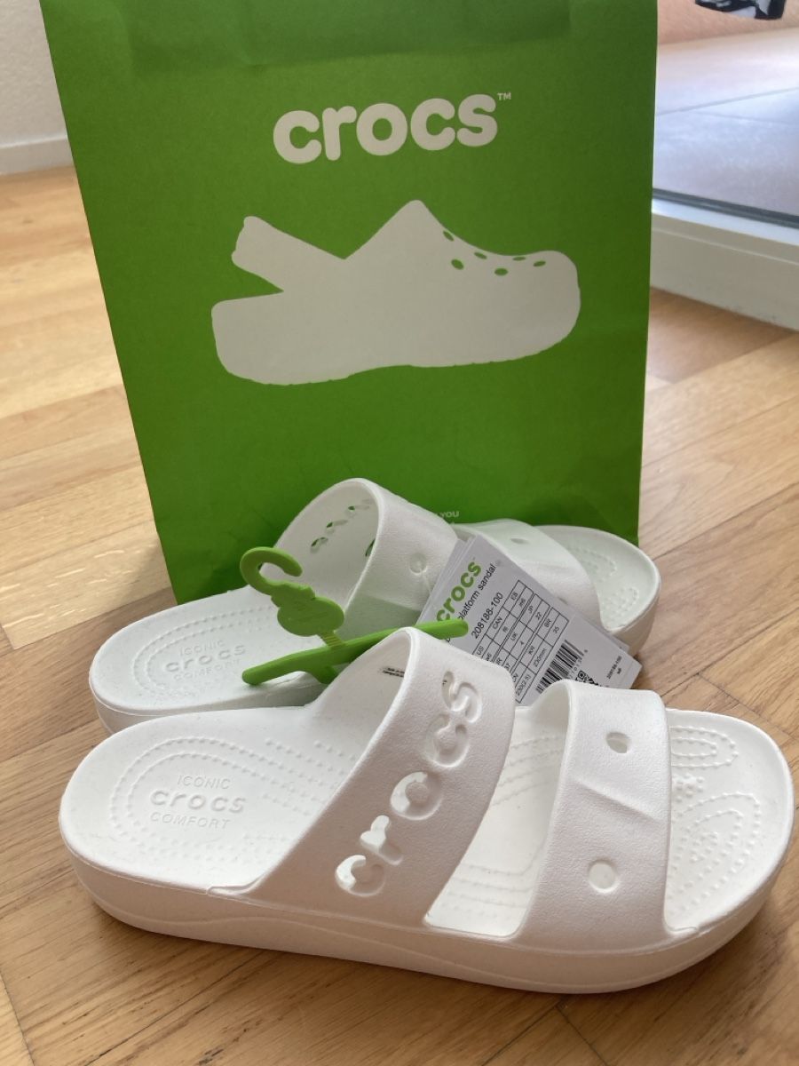Crocs Scarpe da donna: Sandales Crocs blanches neuves taille 36-37 – Nuovo (secondo la descrizione) da Sion venduto da Boss38 1