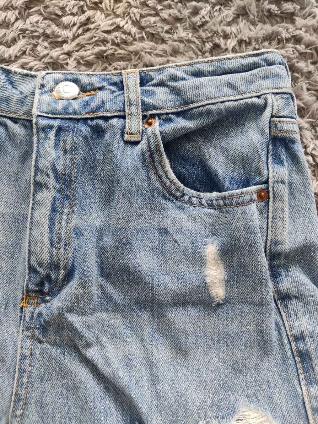 Topshop Jeans: Hotpants Mom Jeans Topshop – Usato da Pieterlen venduto da Saemelili 5