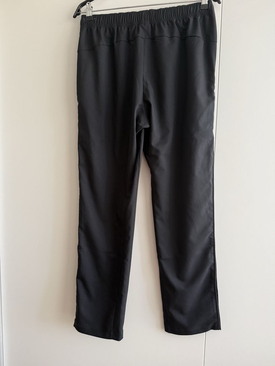 Nike Pantaloni: Nike Sporthosen – Usato da Buchs AG venduto da MiWeFe17 1