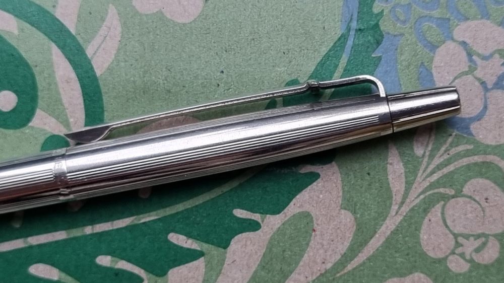 Caran D'Ache Penna & Evidenziatori: 2 Stylos Caran d'Ache vintage (1980) argentés – Usato da Genève venduto da pao_8srw 5