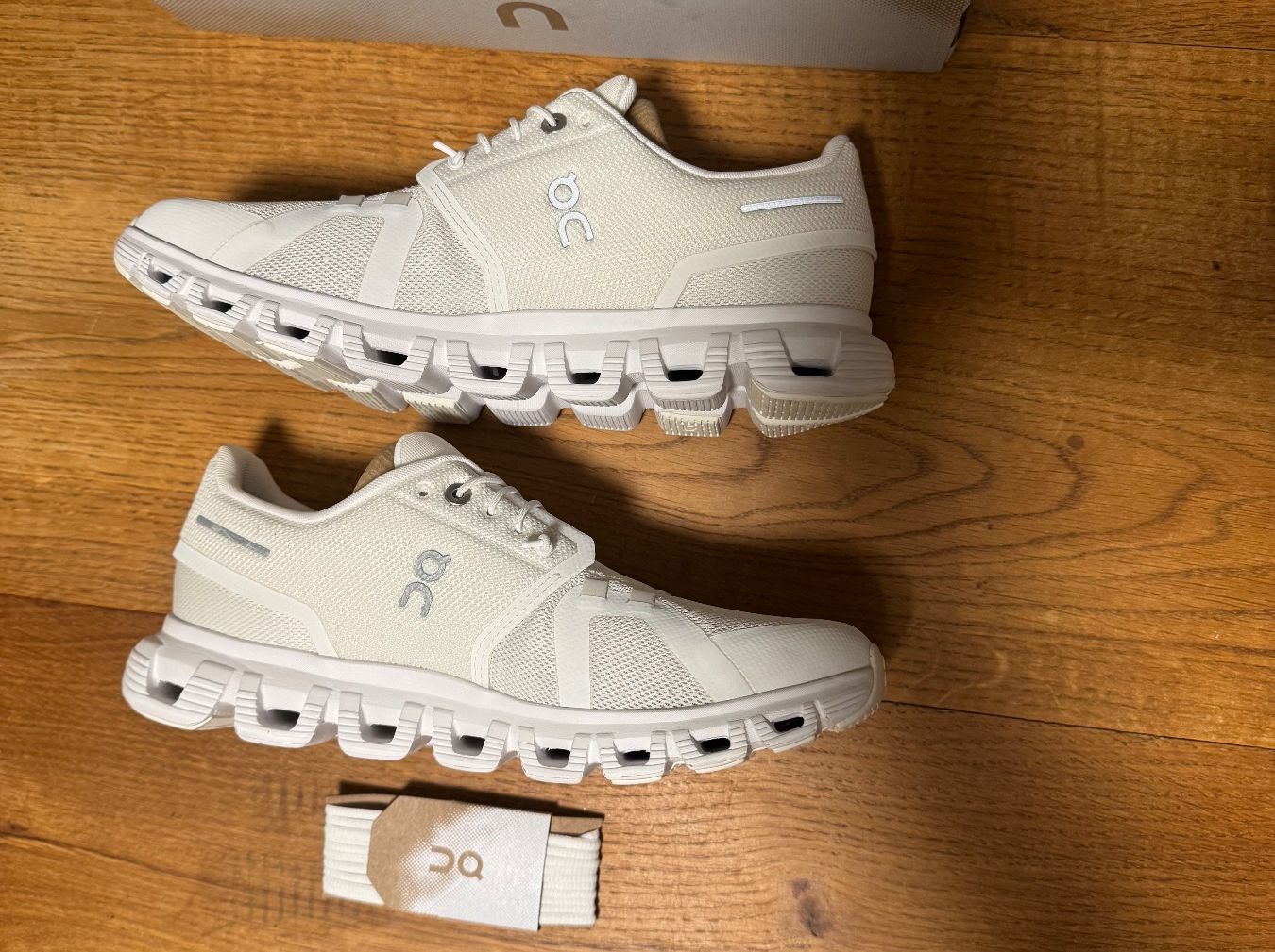 On Scarpe da donna: ON Cloud 6 White White Schuhe 40 RFID – Usato da Winterthur venduto da up. 2