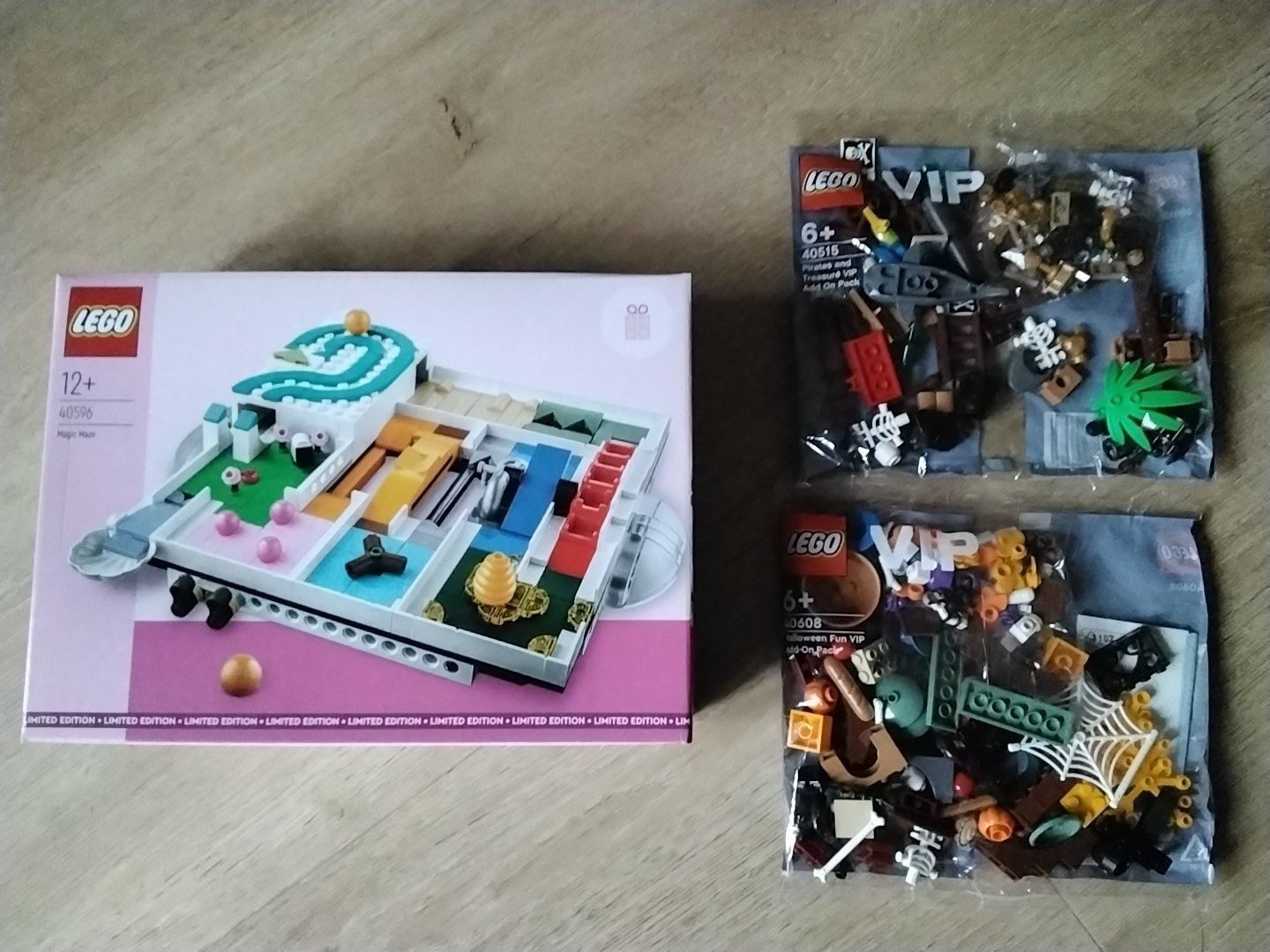 Lego Kit di costruzioni: LEGO Loop Coaster 40518 + 2x VIP Set OVP – Nuovo e nell'imballaggio originale da Breitenbach venduto da Luckn