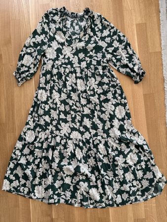 Zara green beige floral midi dress, size M -