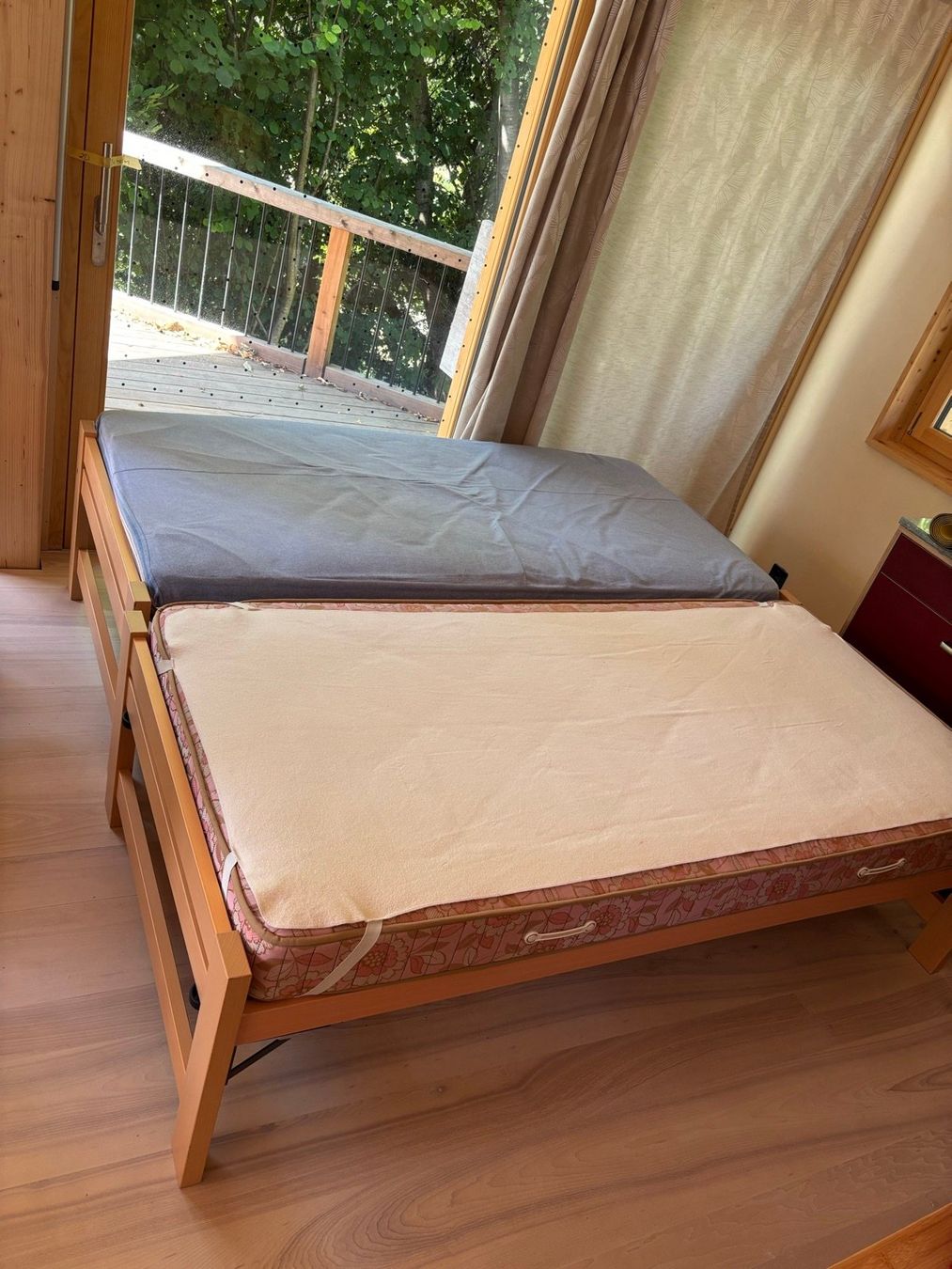 Letti: Bett, Gästebett, Doppelbett verstaubar – Usato da Istighofen venduto da Ccracer 1
