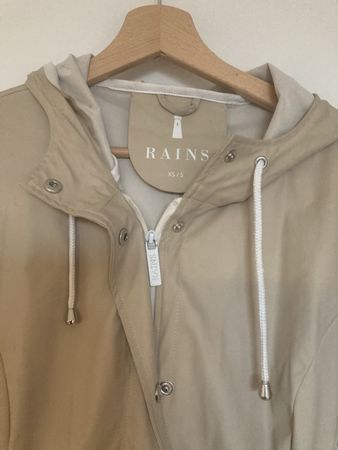 RAINS Regenmantel XS/S
