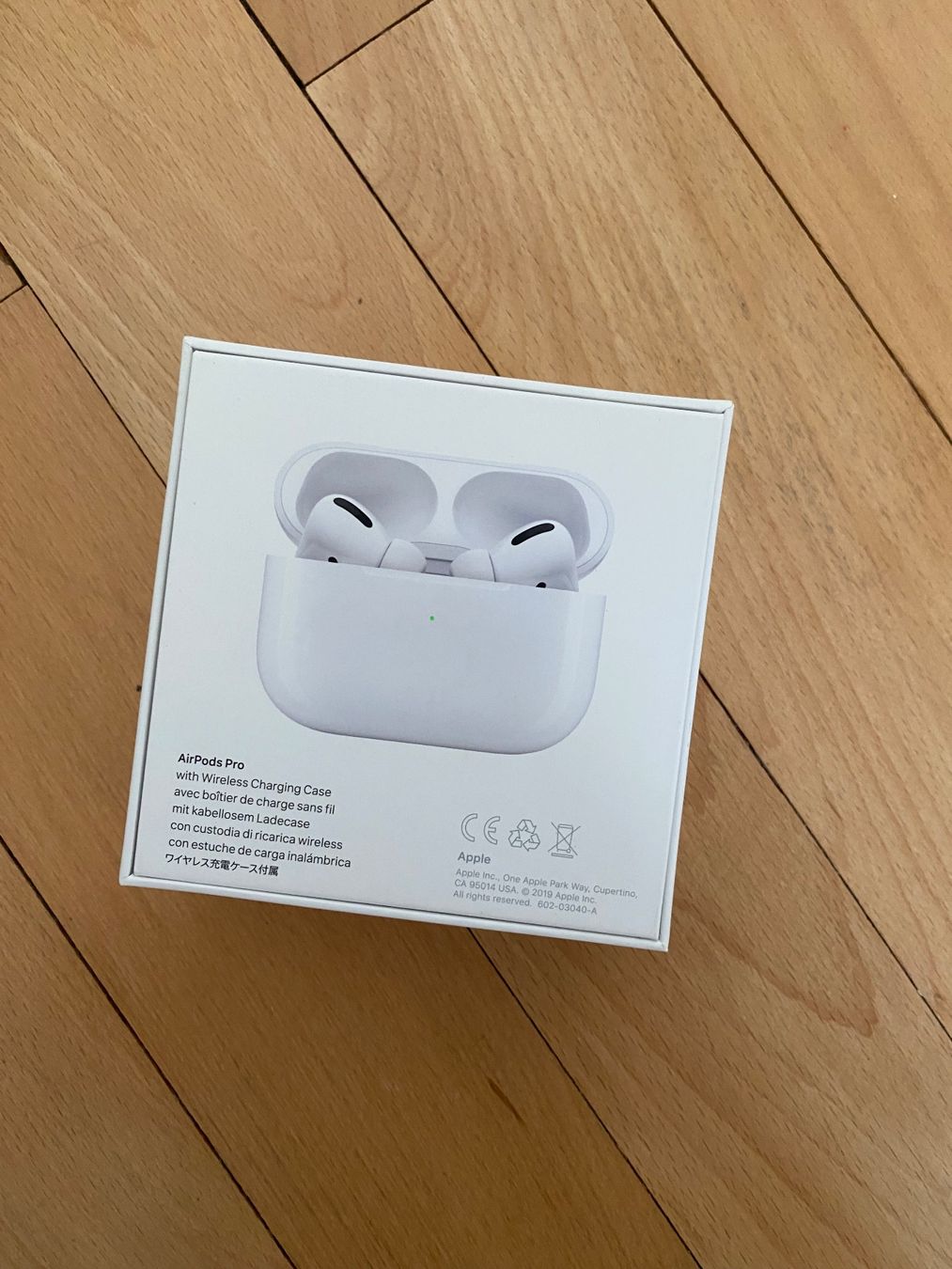 Apple Cuffie: Apple AirPods Pro with Wireless Charging Case – Difettoso da Rüti ZH venduto da Ckr 5