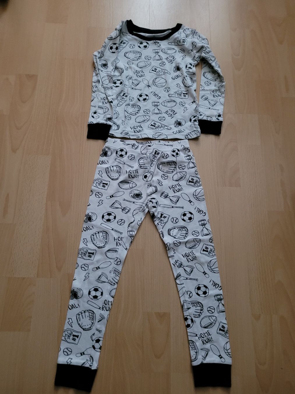 Carter's Pyjamas & Ähnliches: Pyjama Carters gr. 110 – Gebraucht aus Inwil von Flower2325