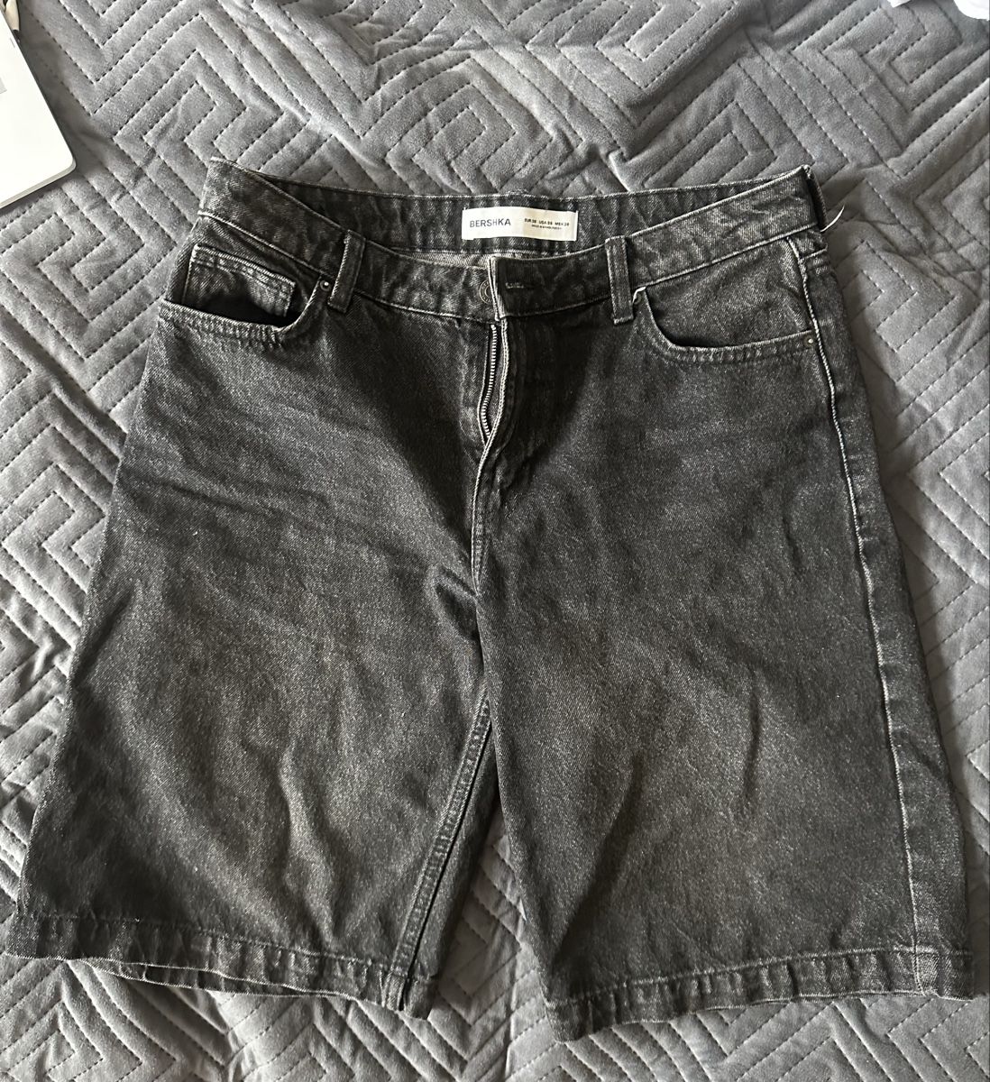 Bershka Jeans: Bershka Shorts, Grau, Grösse 38 – D'occasion à Gossau SG par fat_7ksr