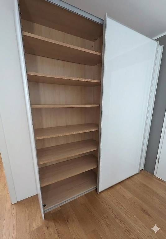 Armadi: STAUD Schwebetürenschrank Weiss – Usato da Oberrohrdorf venduto da Maege77 2