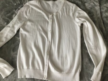 Strickjäckli weiss M