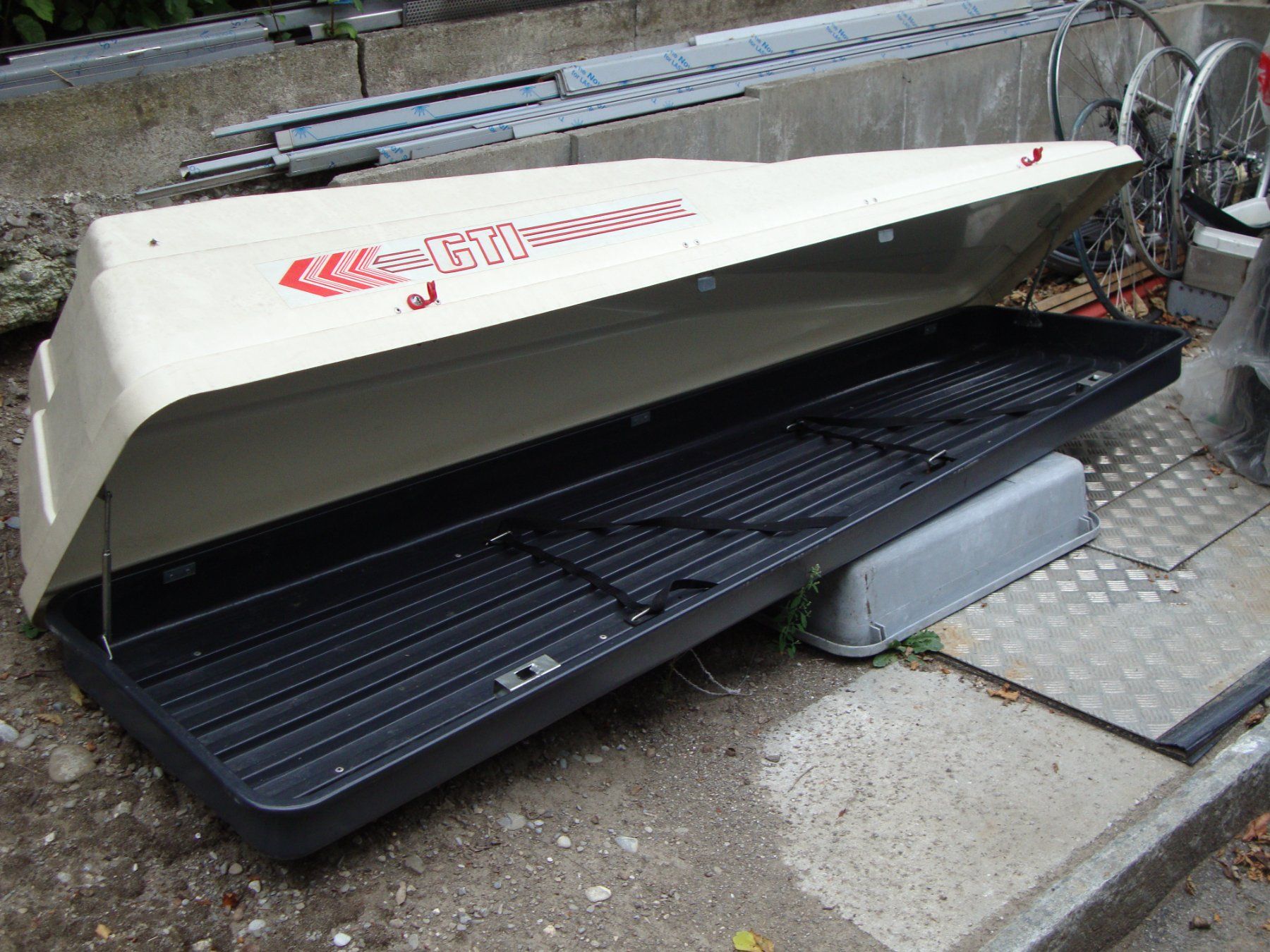 Dachboxen: Dachbox – Gebraucht aus Thun von Velo-7 1
