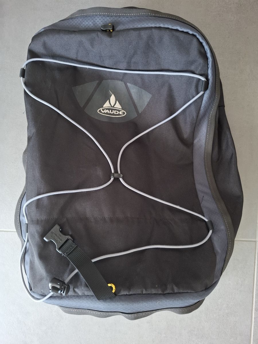Vaude Taschen: Dreifache Hinterradtasche VAUDE Karakorum – Neu (gemäss Beschreibung) aus Thun von sof_by7w 6
