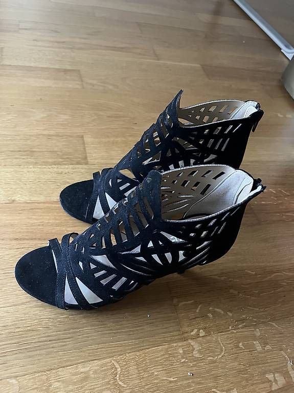 Chaussures femmes: Schwarze High Heels 39 – D'occasion à Winterthur par smtpc 4