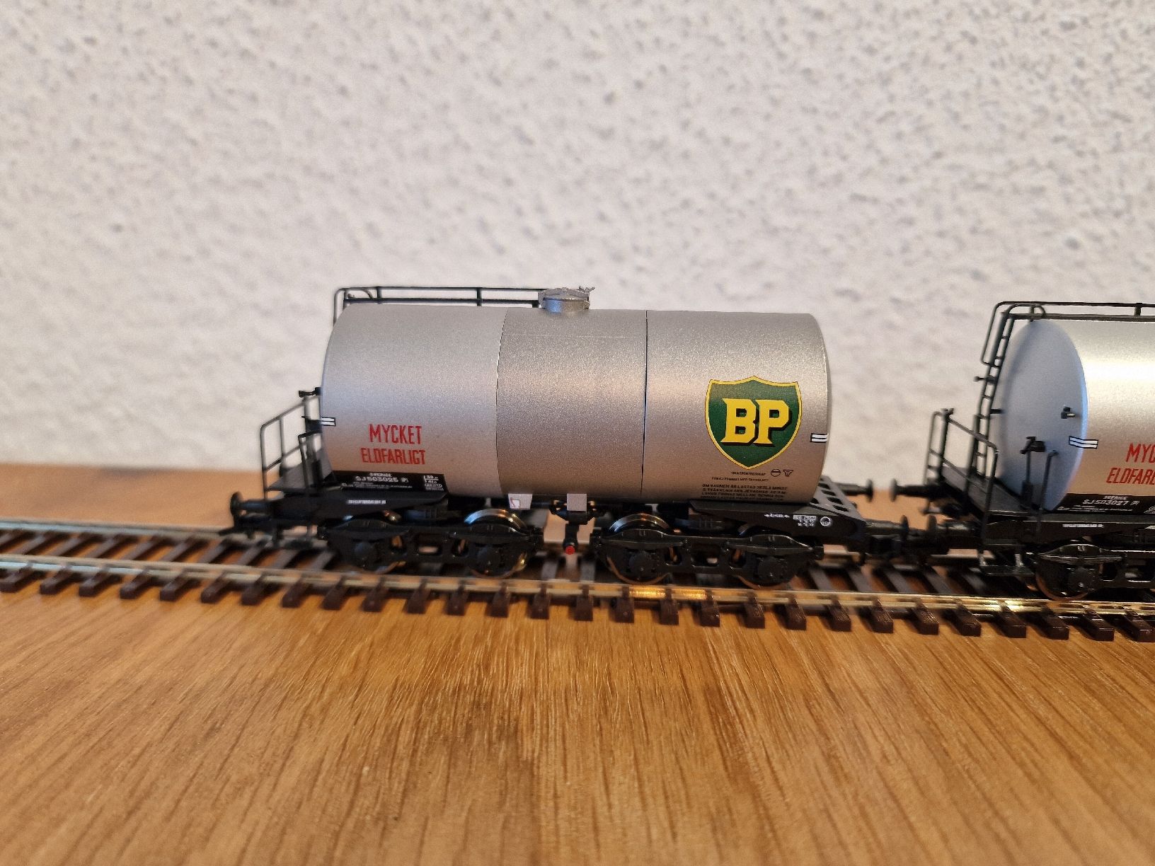 Roco Modelleisenbahnen: SJ BP Tankwagen H0 – Neu (gemäss Beschreibung) aus Matten b. Interlaken von lor_hr9w 9