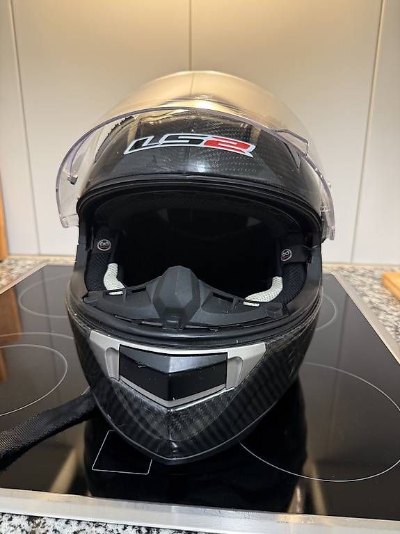 Casques & visières: Motorrad Helm LS2 Carbon  – D'occasion à Adliswil par Babalooo 2