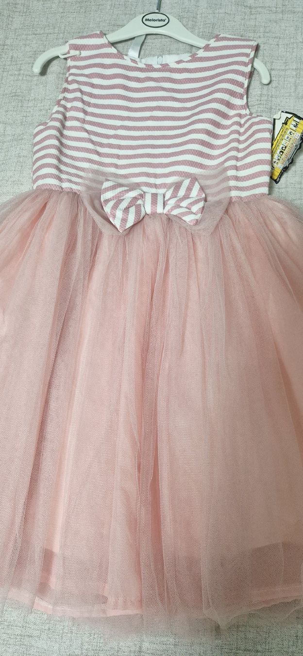 Robes et jupes: Robe de cérémonie, 8 ans, NEUVE – Neuf avec emballage d'origine à Le Locle par Arya4
