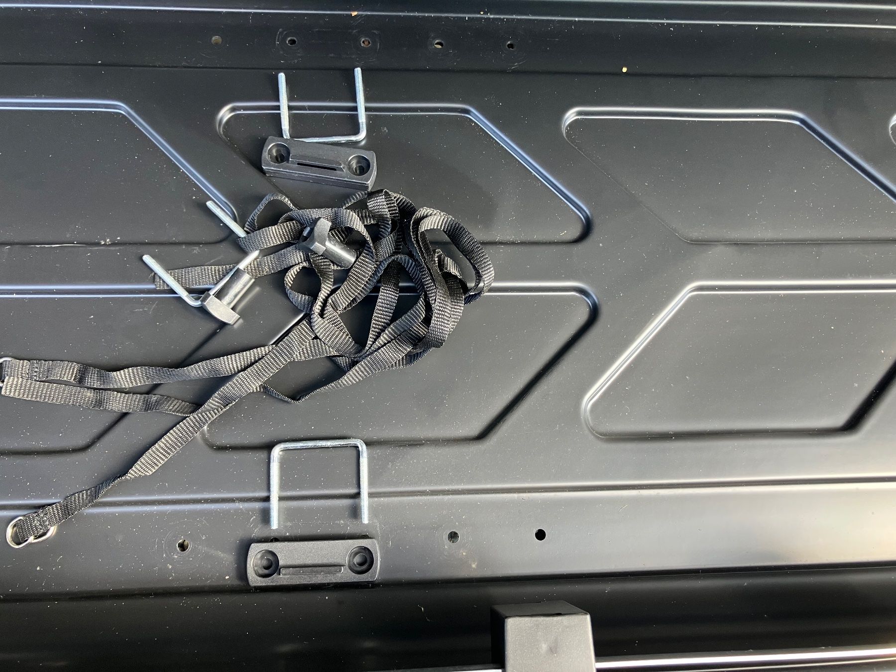 Box da tetto: Coffre de toit Pilot PRE 460 460L gris comme neuf – Nuovo (secondo la descrizione) da Dompierre VD venduto da immorentes 7